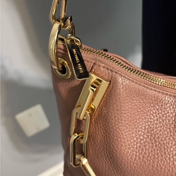 Michael Kors Crossbody Shoulder Bag – Rose Pebbled Leather w/ Gold Hardware - Picture 3 of 11